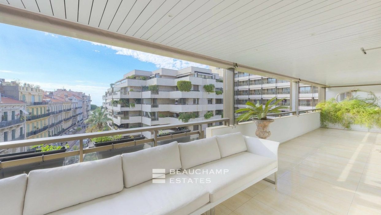 Cannes Centre - Superb 2 bedroom apartment 2024