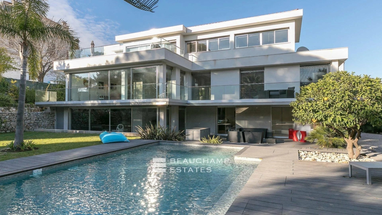 Stunning modern 5-bedroom villa in the heart of Cannes 2024