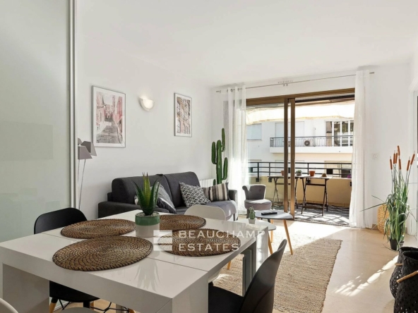 Cannes Rue d´Antibes - Magnificent 2 room apartment with terrace 2024