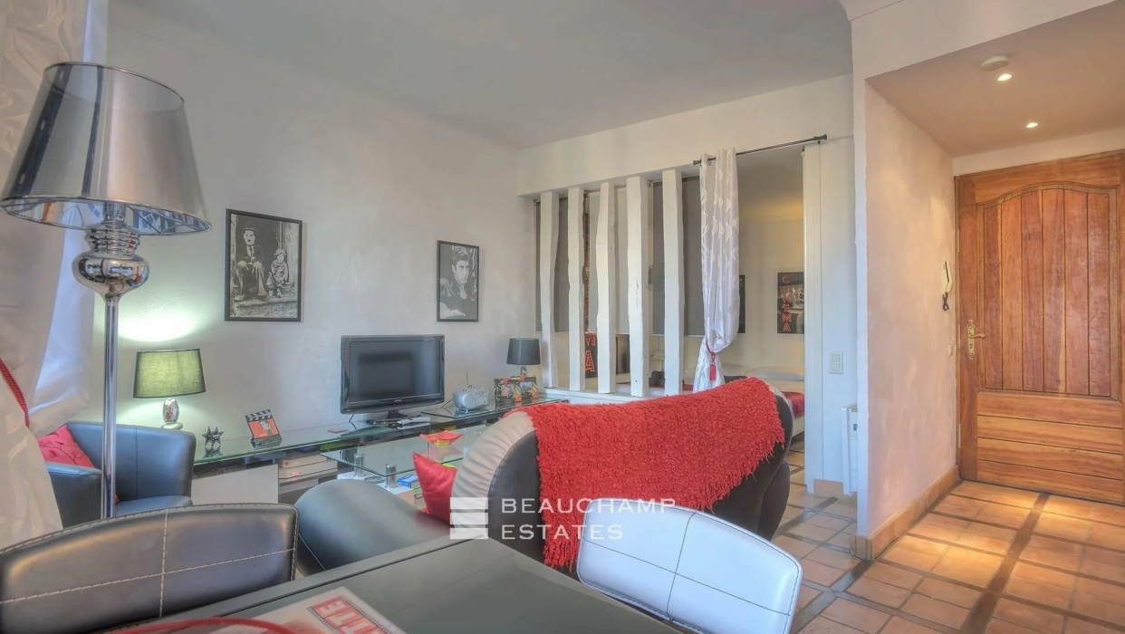 Charming One Bedroom Apartment in Suquet area 2024