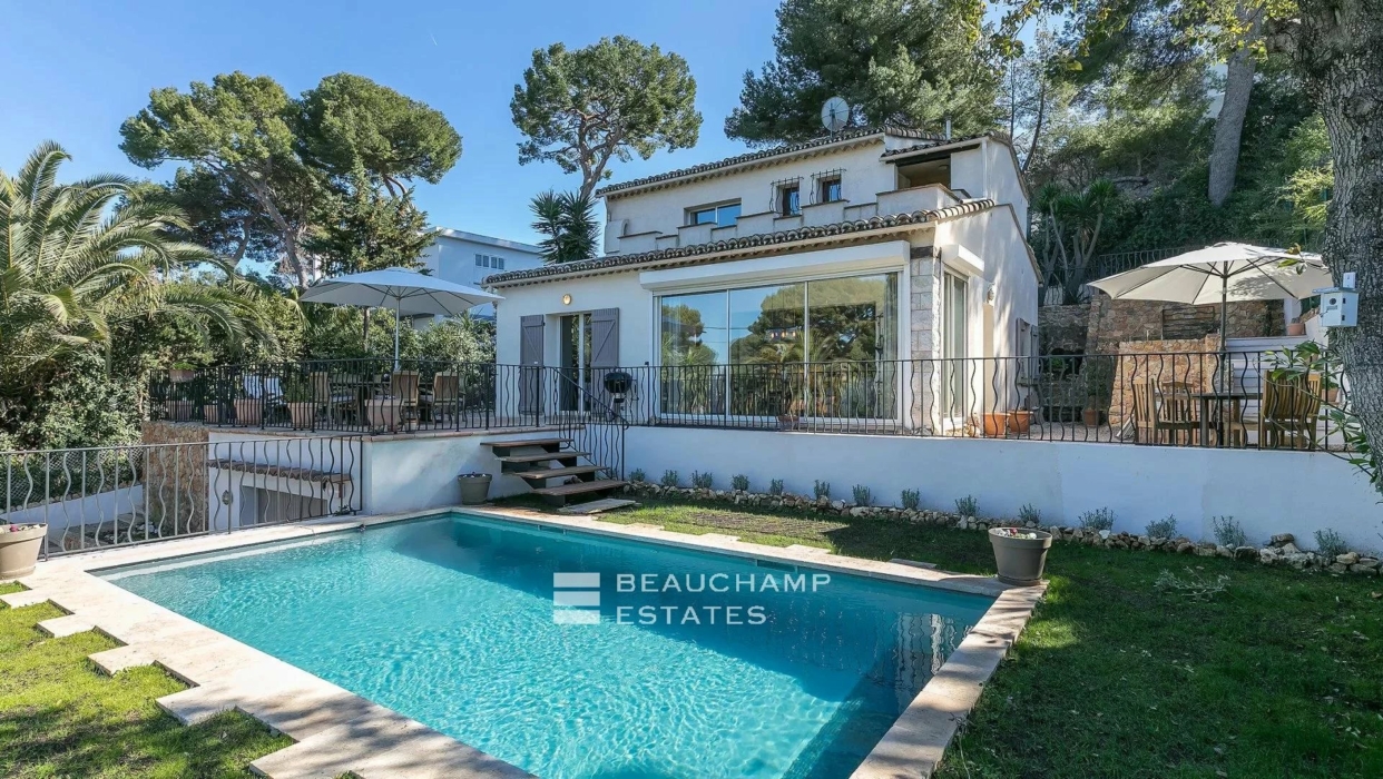 Charming 3-bedroom villa in the heart of Cap d'Antibes 2024