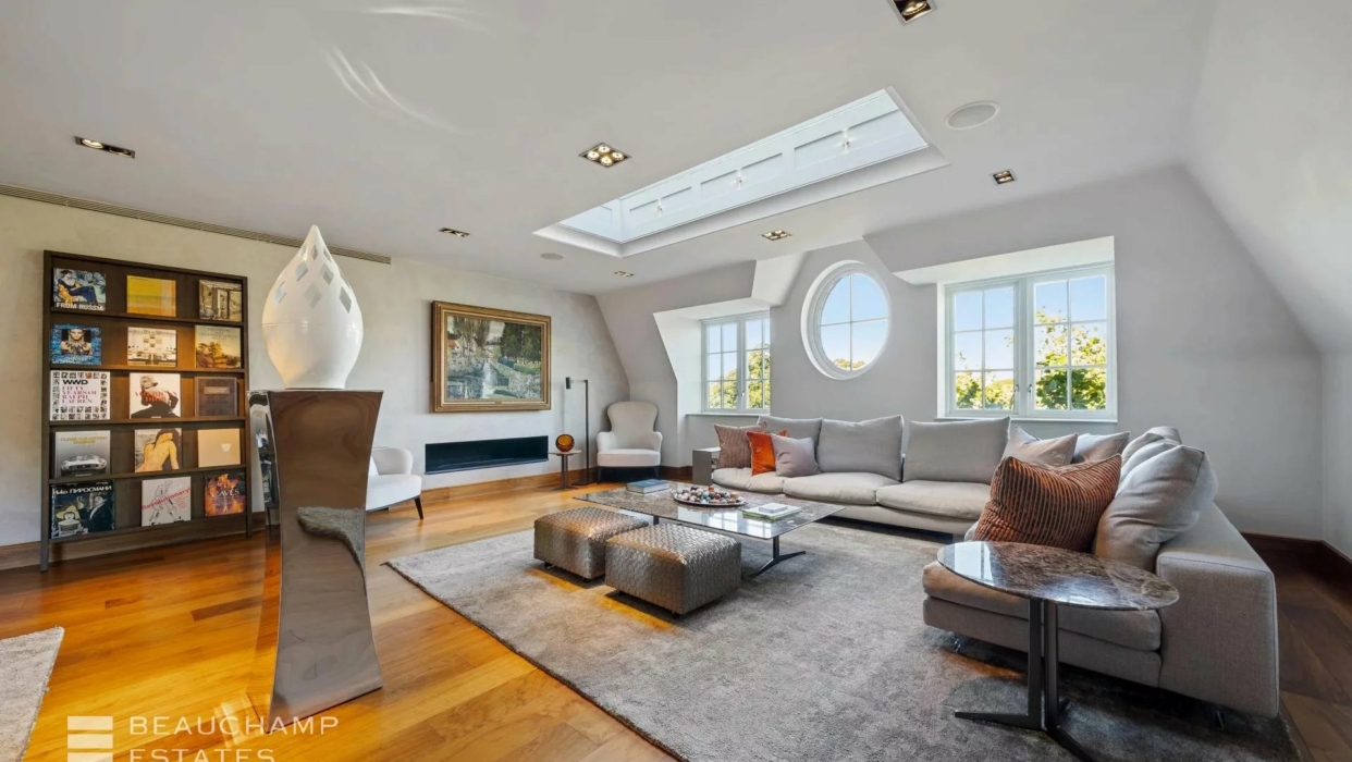 Exceptional Penthouse in Kensington 2024