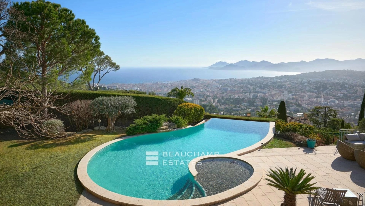 Sensational 5 Bedroom Provençal Villa in the Hills of Cannes 2024