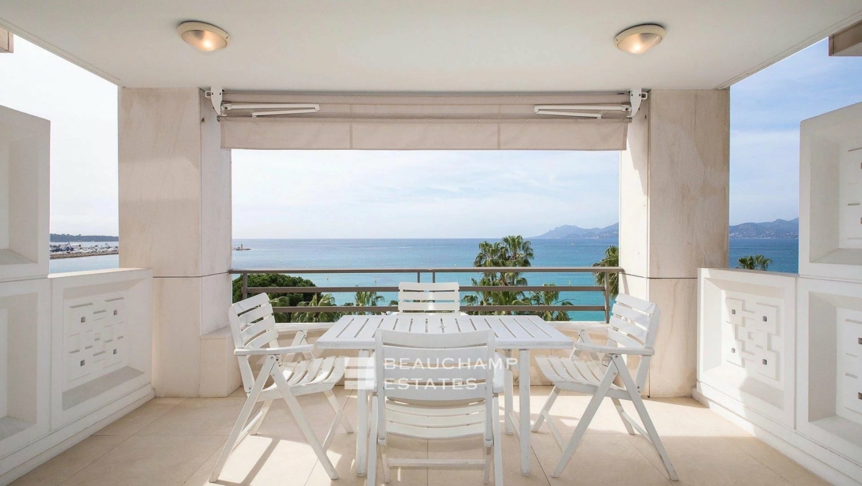 Cannes Croisette - Magnificent Apartment with Terrace 2024