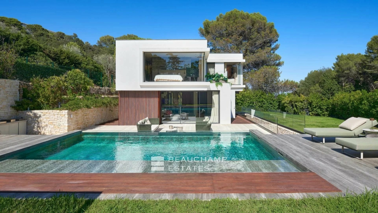 Stunning new architect-designed villa - Super Cannes 2024