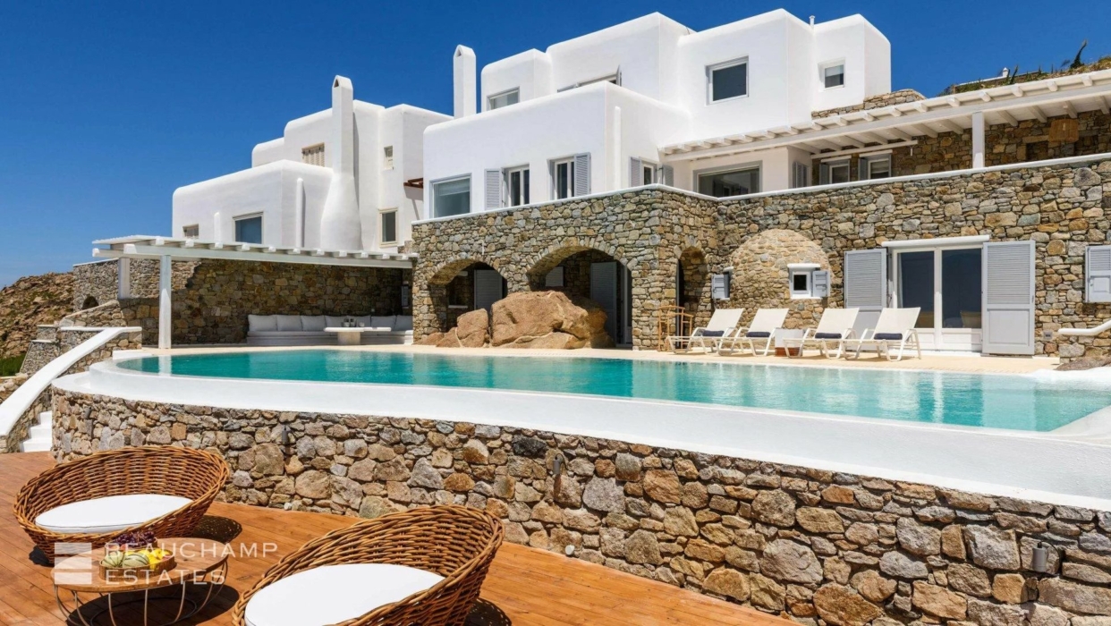 Classy & elegant villa in Agios Lazaros 2024