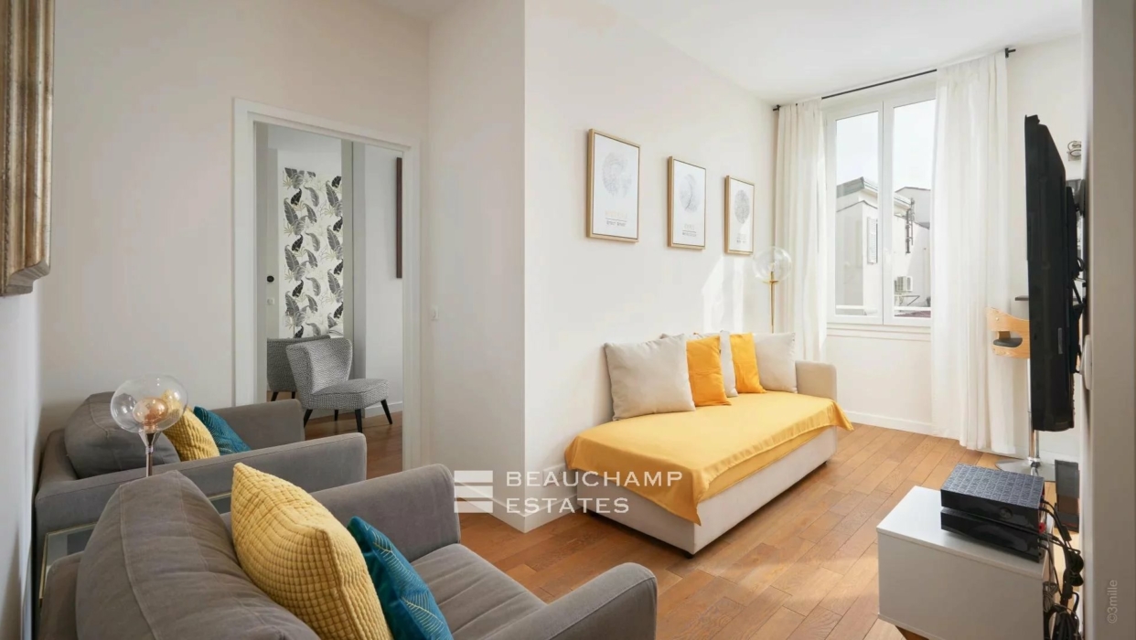 Renovated apartment - Cannes Rue d'Antibes 2024