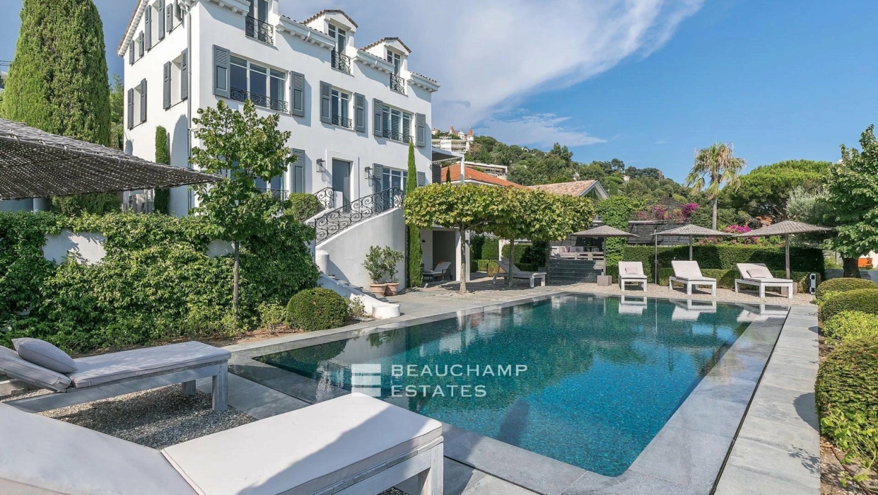 Superb renovated villa sea view Cannes Californie 2024