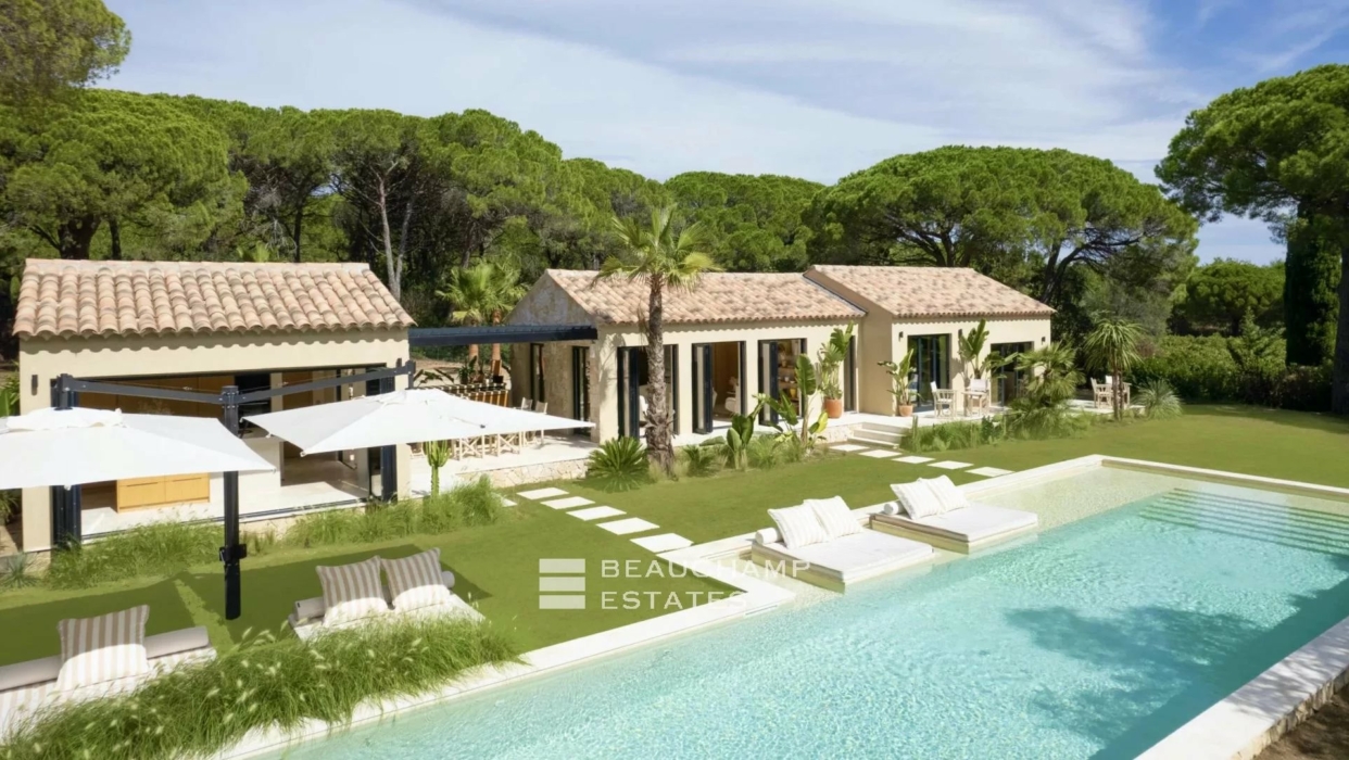 Magnificent contemporary villa close to Pampelonne beach 2024