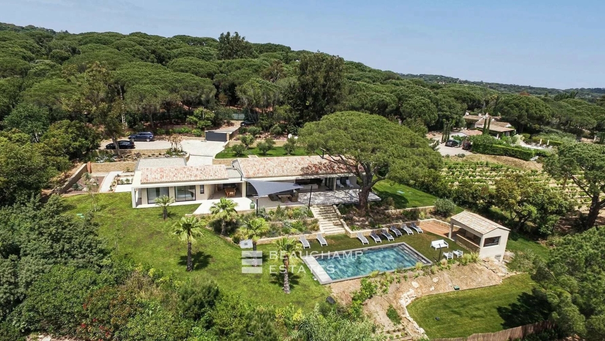 Contemporary villa in the heart of a prestigious area of ​​Ramatuelle 2024