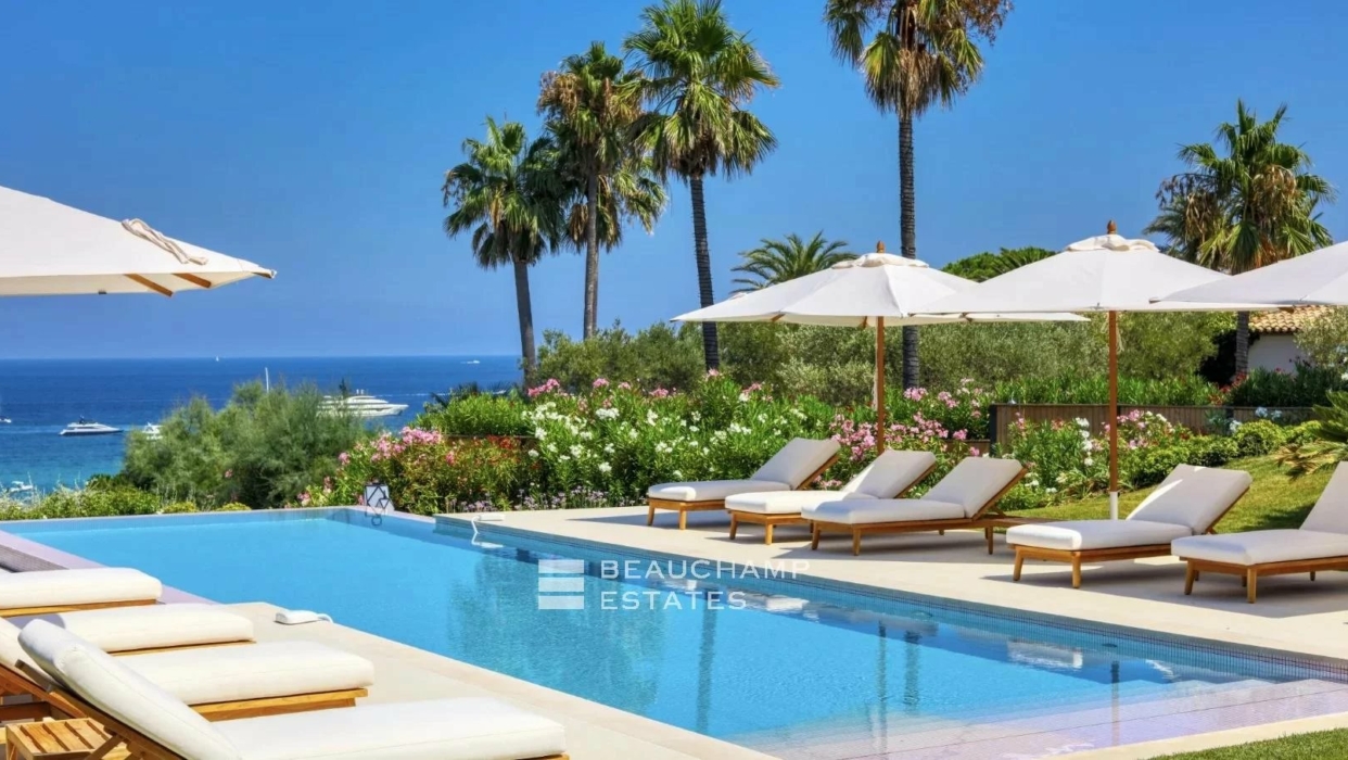 Splendid luxury property located on the Pampelonne beach side of Saint Tropez. 2024
