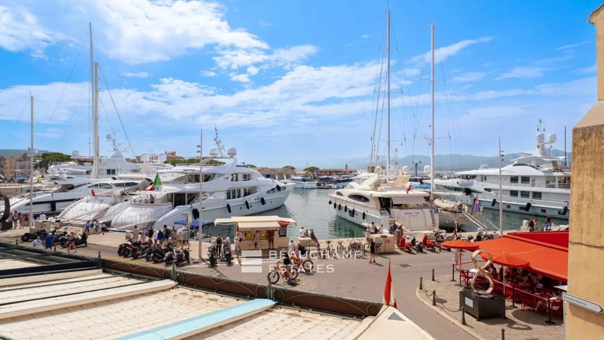 Très bel apparement sur le Port de Saint-Tropez 2024