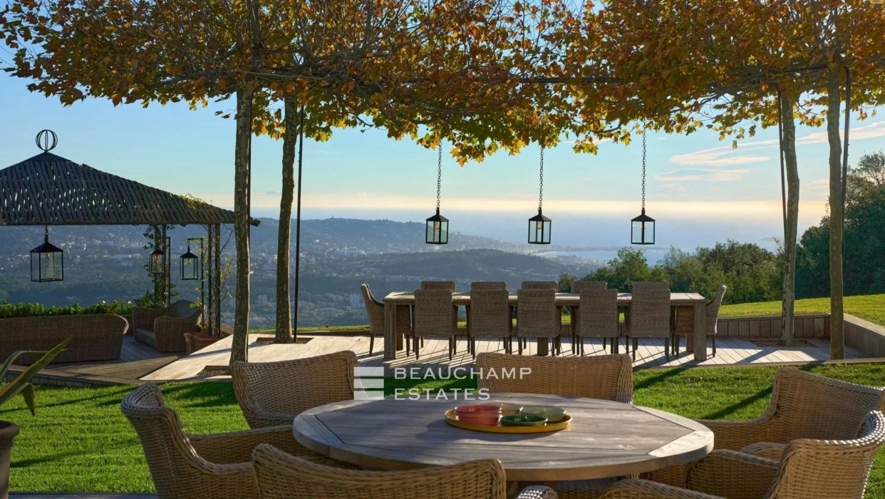 Sole agent- Bastide with breathtaking views over the Riviera coast 2024