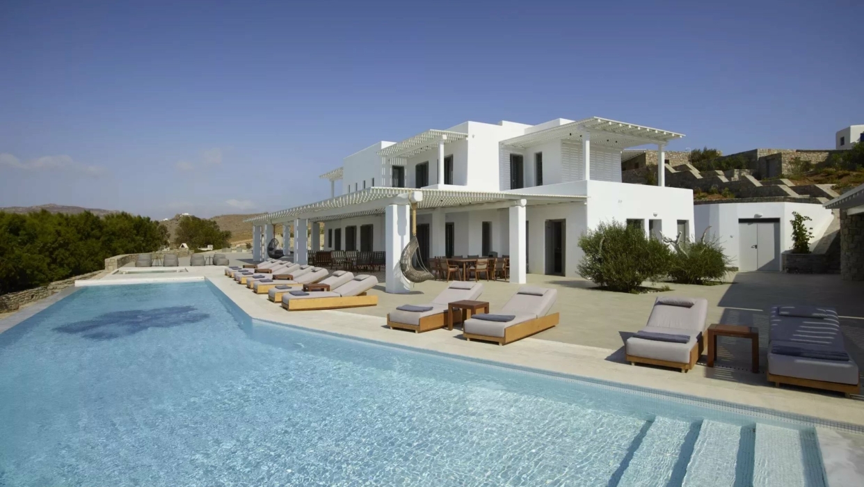A modern villa with magnificent sea view 2024