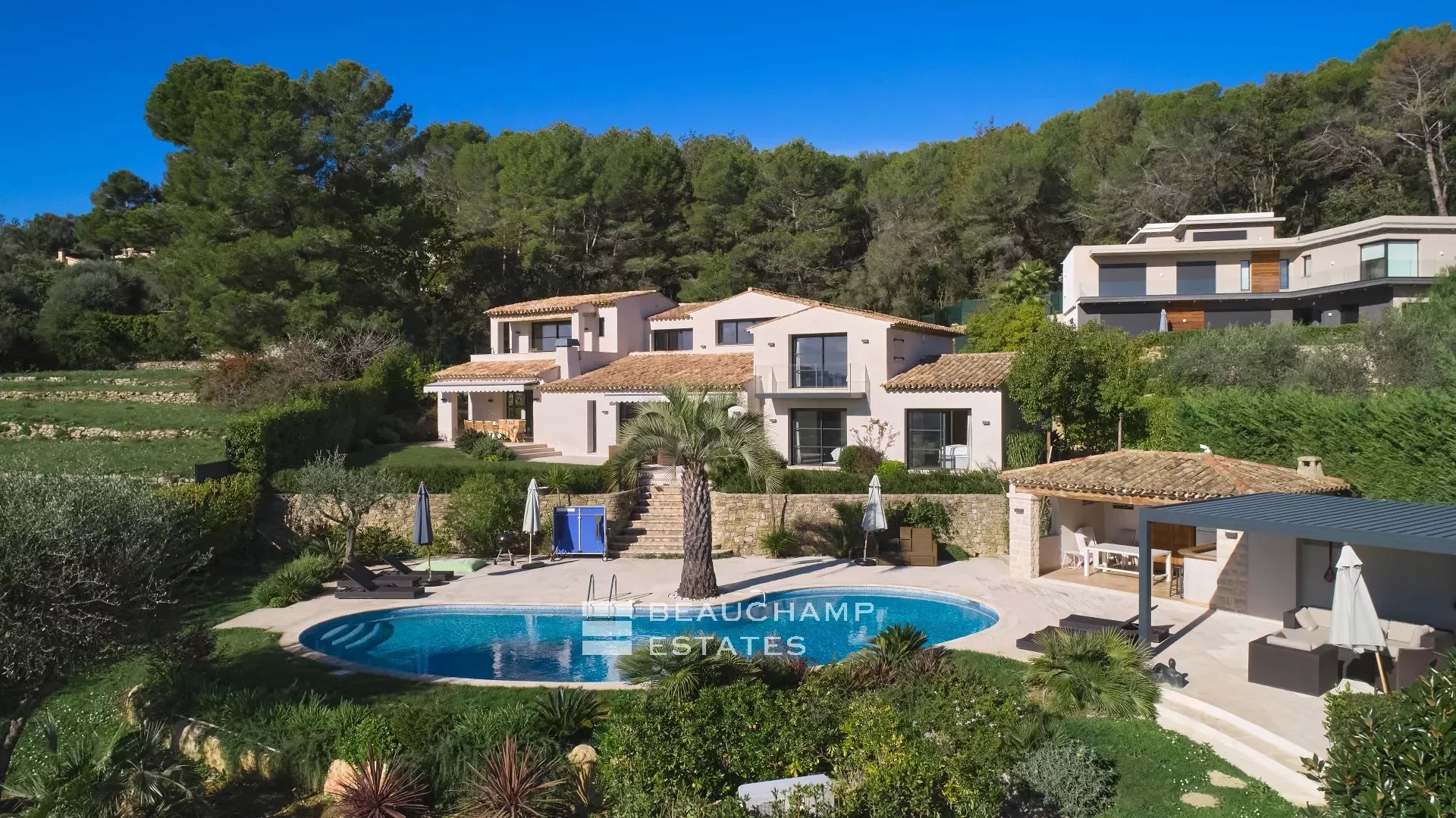 Beautiful modern Provencal-style villa with sea view 2024
