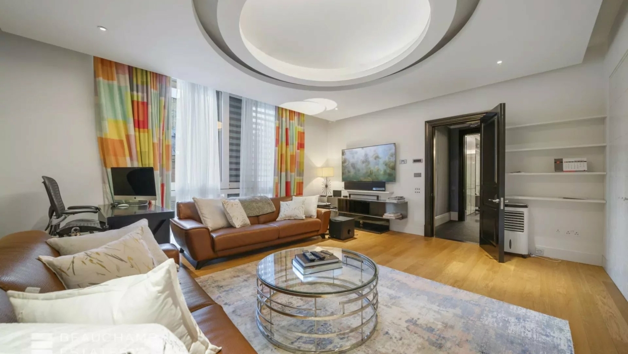 A stylish lateral apartment moments from Belgrave Square 2024