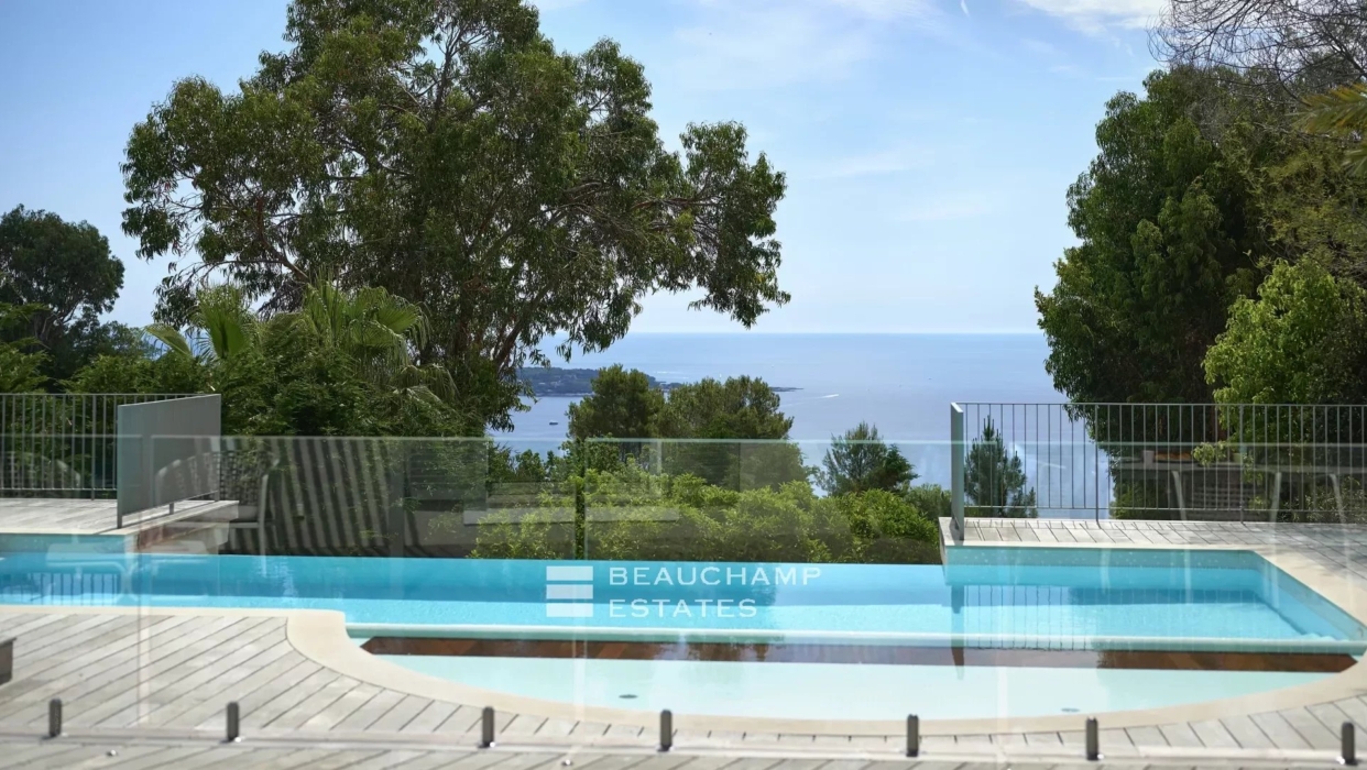 Magnificent provencal villa with 4 bedrooms in the heart of Super Cannes 2024