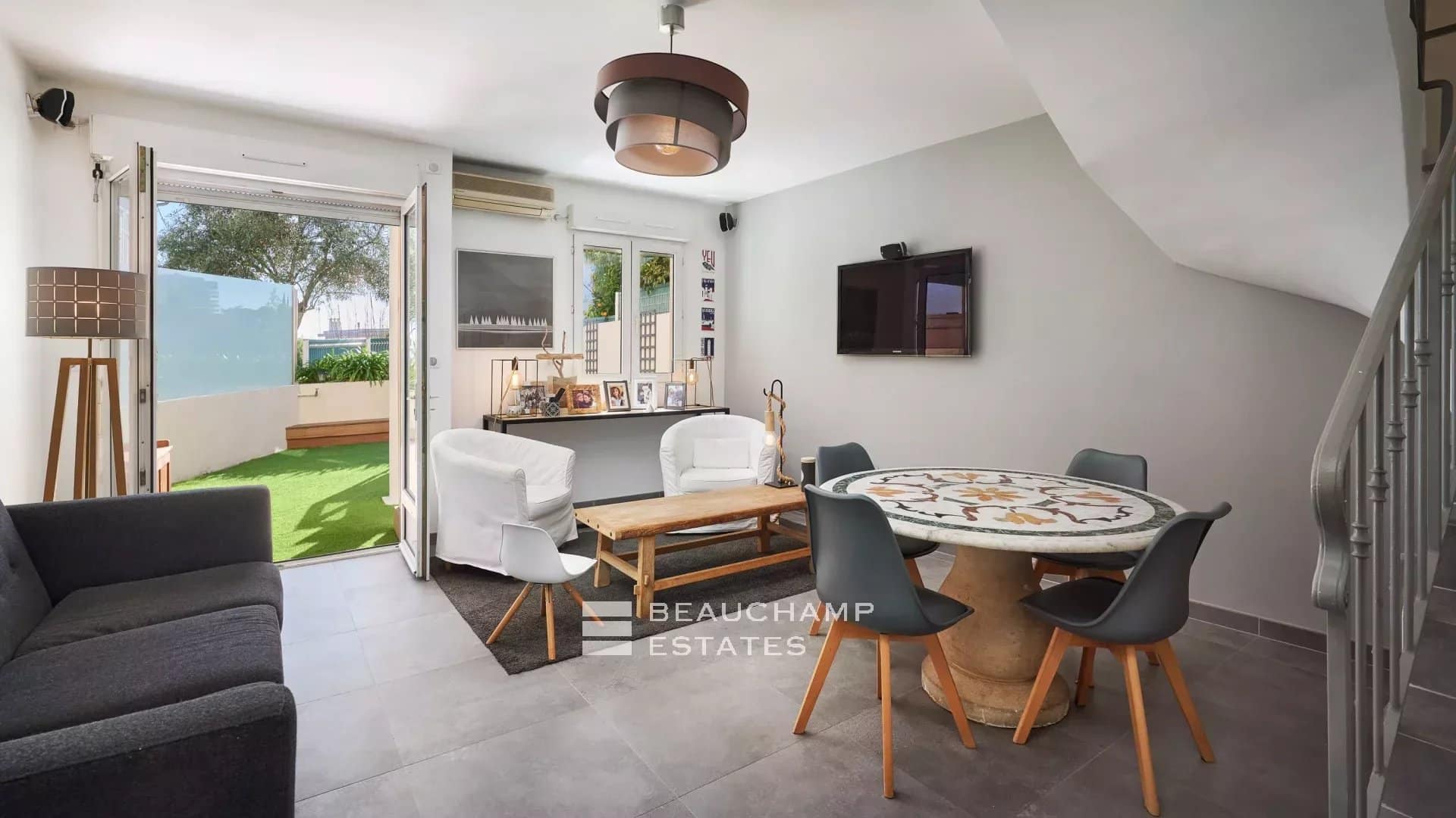Exclusivité - Appartement/Maison de ville avec terrasse Cannes Petit Juas 2024