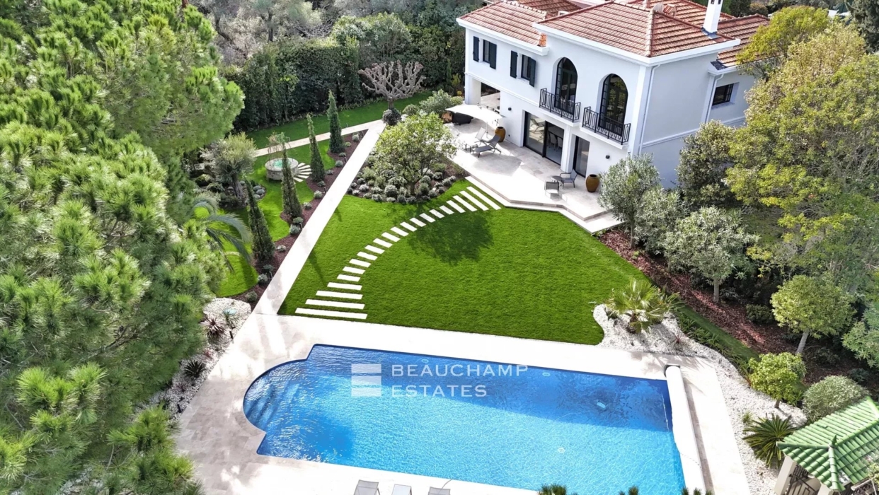 Splendid Art Deco Villa near Cap d'Antibes beaches 2024