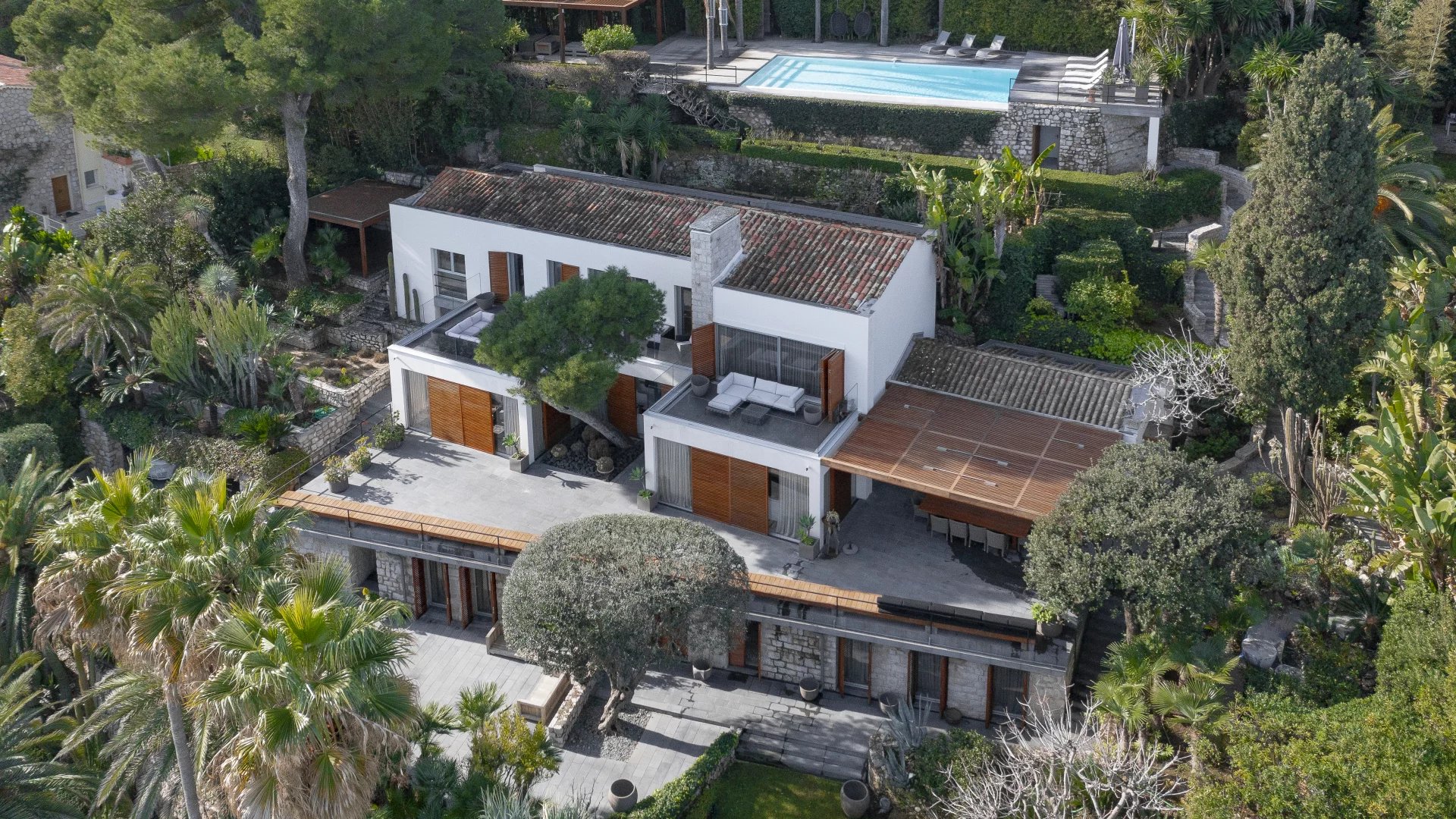 Luxury modern villa with sea view 2024