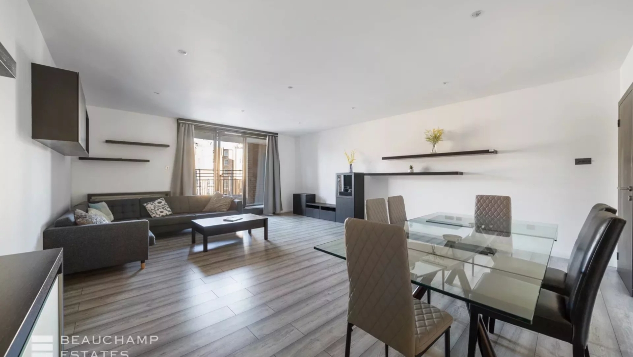 A well modernised two-bedroom apartment with a balcony in a popular portered block. 2024