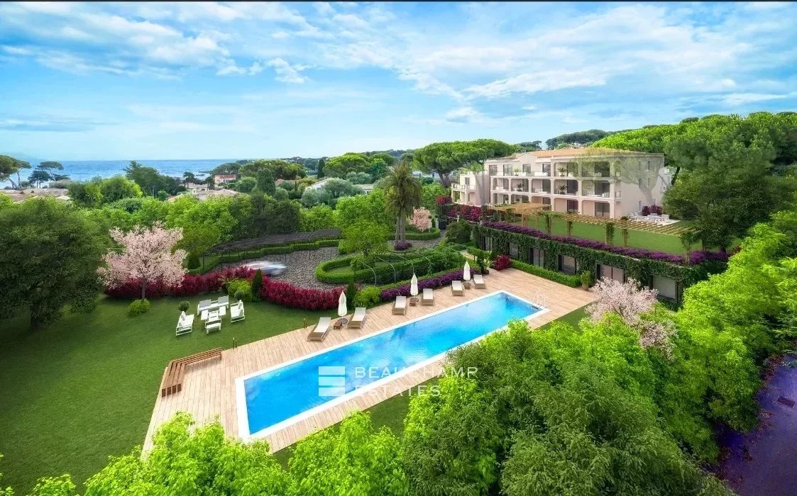 Cap d'Antibes - Luxurious residence with sea view , walking distance to the beaches 2024