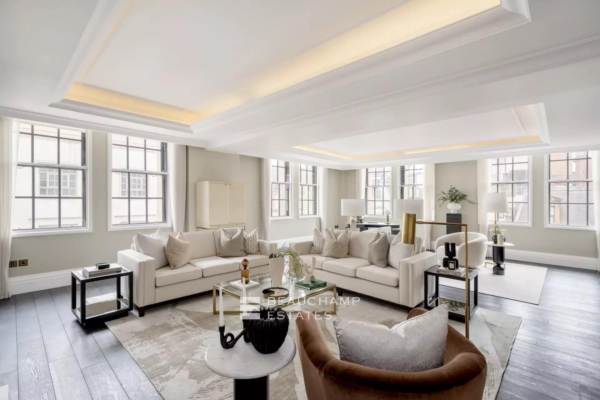 A sophisticated three bedroom apartment within a unique collection of private residences, located close to the River Thames. 2024