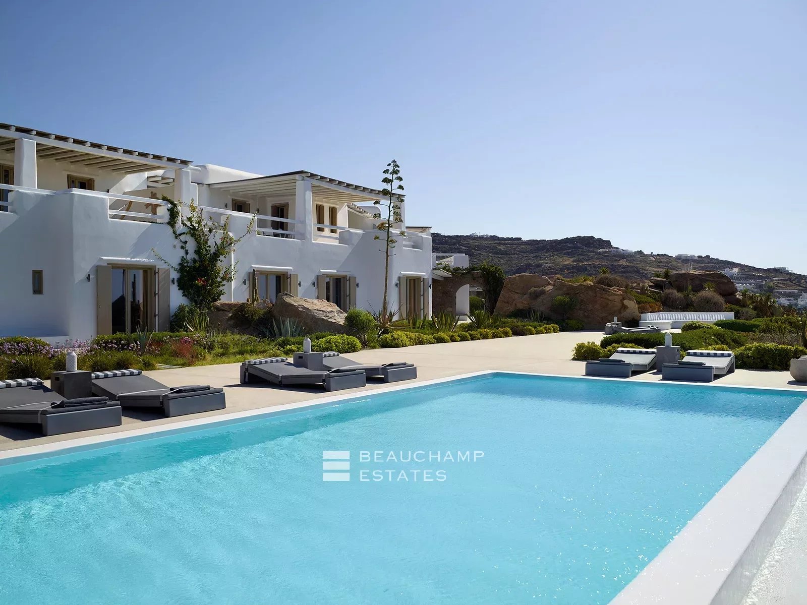 Villa Grande P | A charming villa overlooking the sea 2024