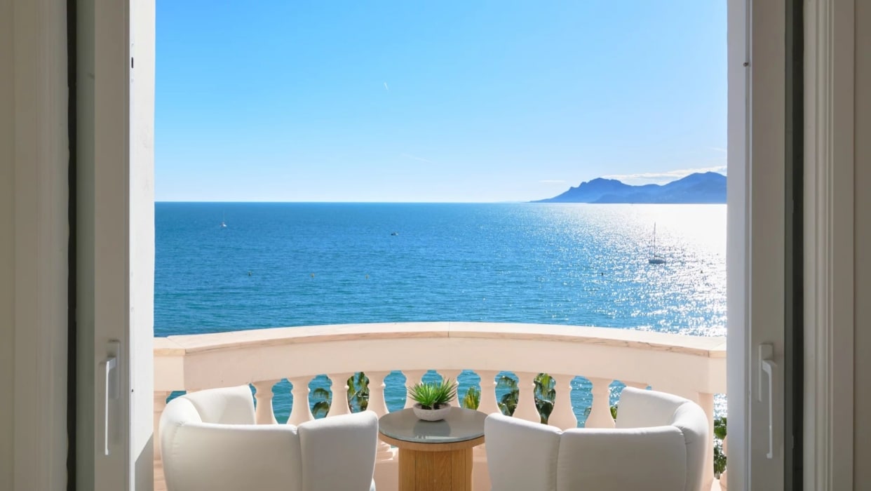 Cannes Croisette - Beautiful 3 bedroom apartment with panoramic sea view 2024