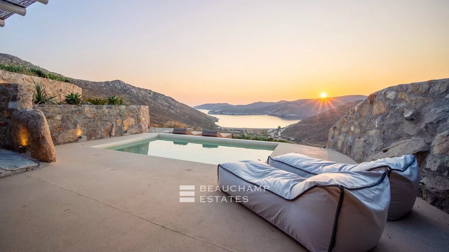 Villa Sol | A cozy villa overlooking Vagia beach in Serifos, 2024