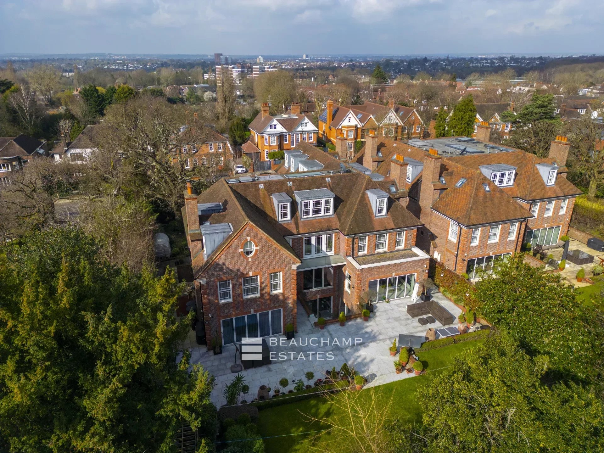 A beautiful seven-bedroom detached house, refurbished to a high standard, with bright open-plan entertaining spaces and a large garden located in the hub of Highgate. 2024
