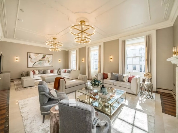 An elegant interior designed three bedroom apartment in Mayfair. 2024