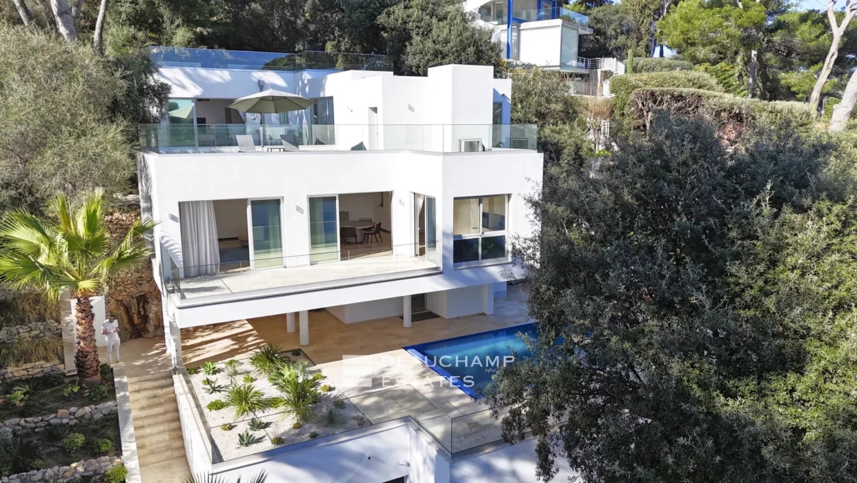 Cap d'Antibes-Contemporary villa with sea view 2024