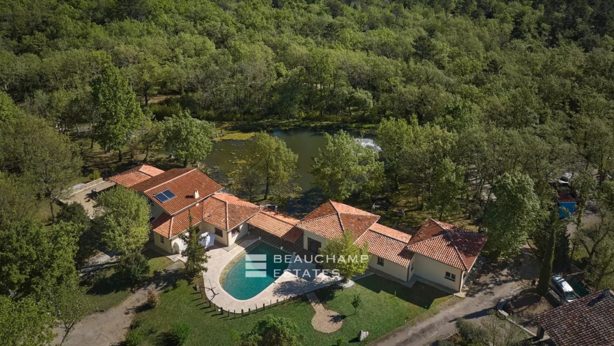 Prestigious Estate with Villa in Montauroux 2024
