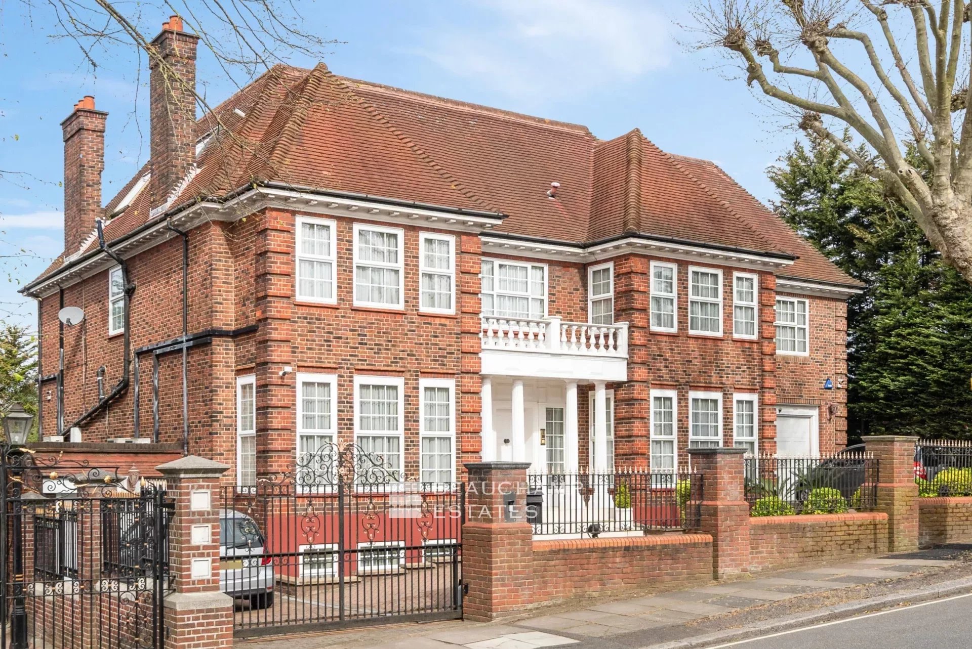 A substantial gated 13 bedroom family home found in the highly sought after Hocroft Estate 2024