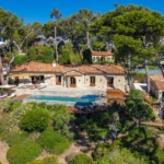 Antibes : investir dans des propriétés avec vue mer 2025