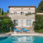 Acheter une maison à Saint-Paul-de-Vence : élégance provençale 2025