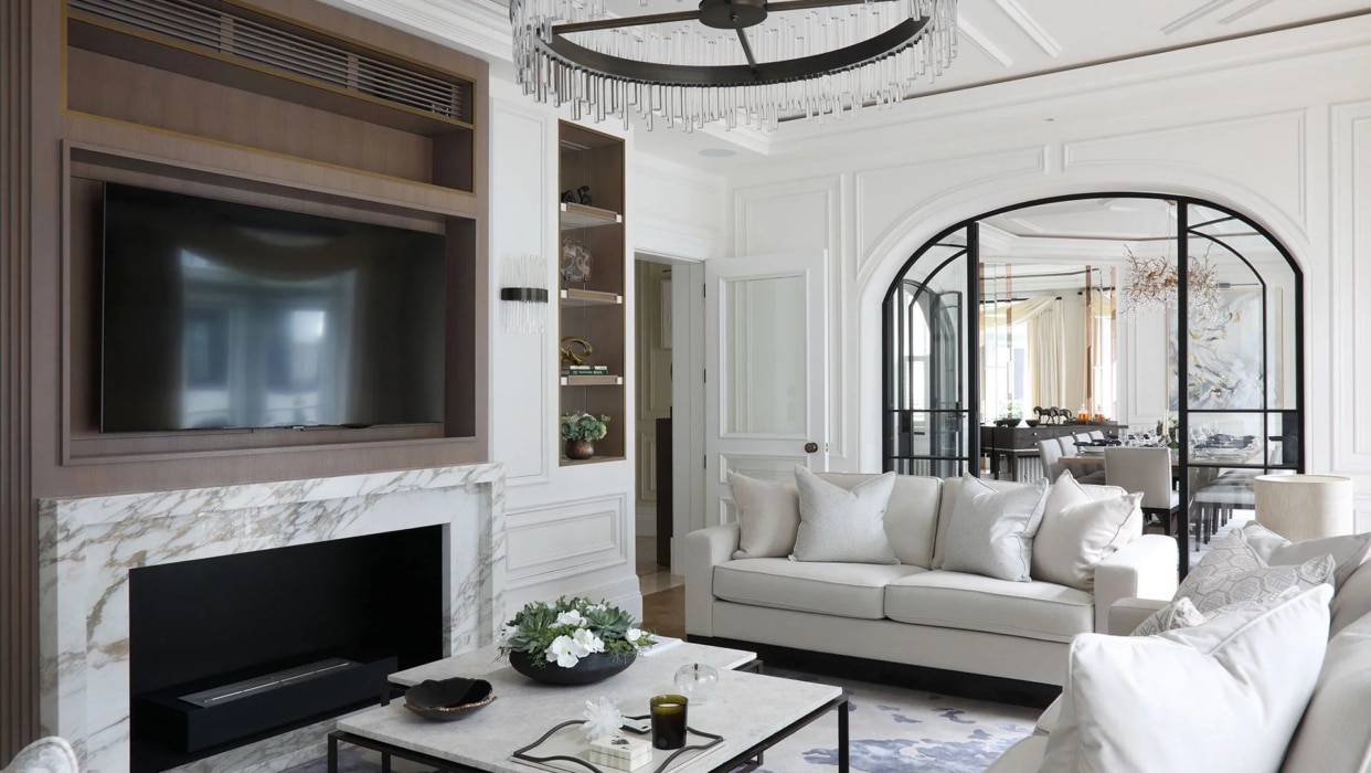 A luxurious three bedroom lateral apartment with 24 hour porter centrally located in Knightsbridge. 2025