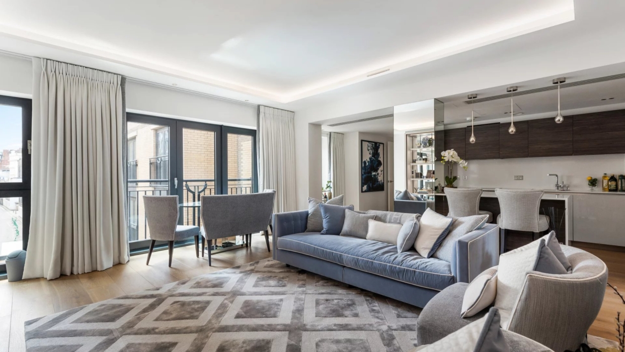An immaculately presented two bedroom apartment situated within the sought after Kensington Gardens Square development. 2025