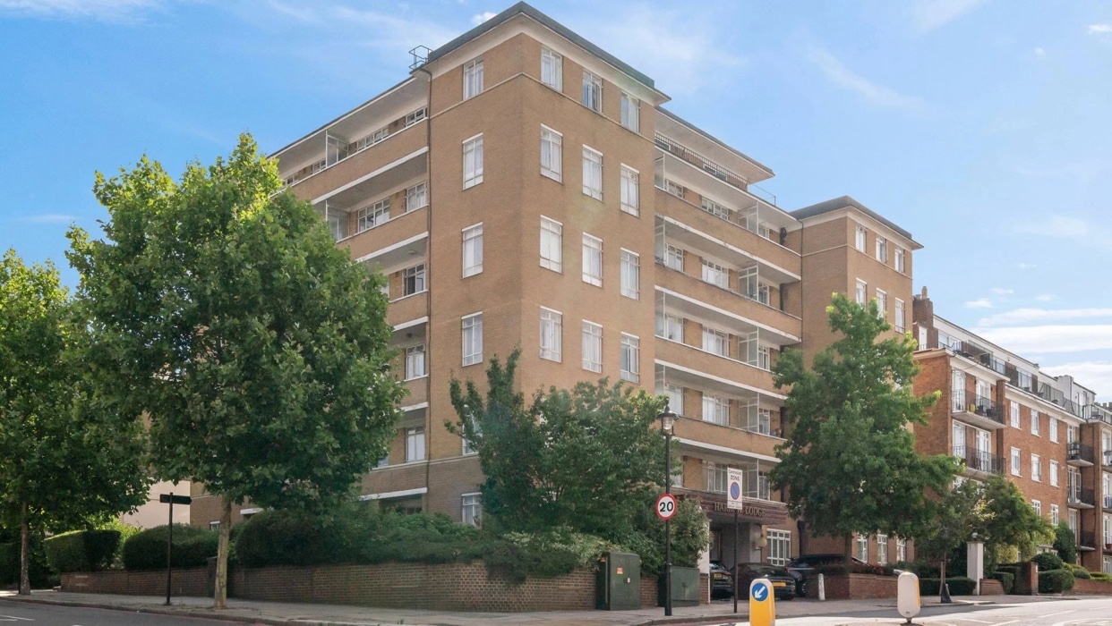Bright apartment with balcony in portered block 2025
