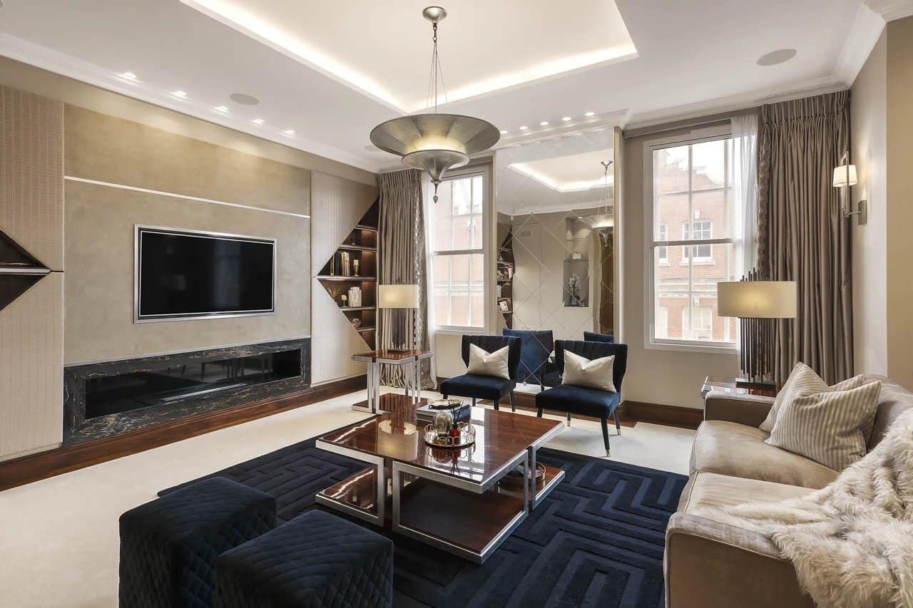 An exceptional two-bedroom apartment located within one of Mayfair’s premier portered buildings 2025