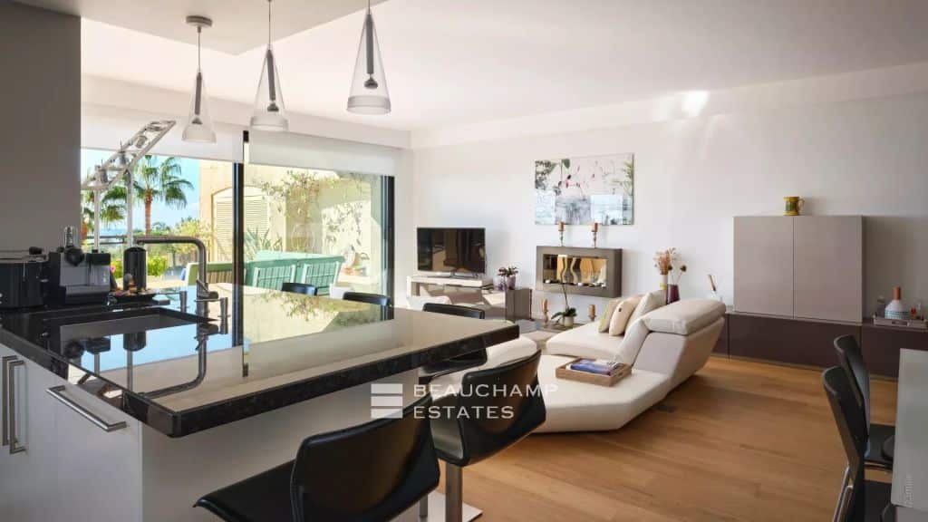 Magnificent 3 bedroom apartment with sea view – Swimming pool and Tennis