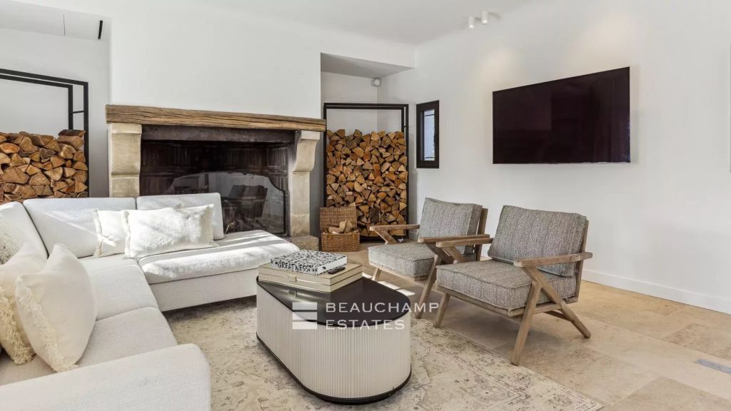 5-bedroom neo-Provencal villa in Opio