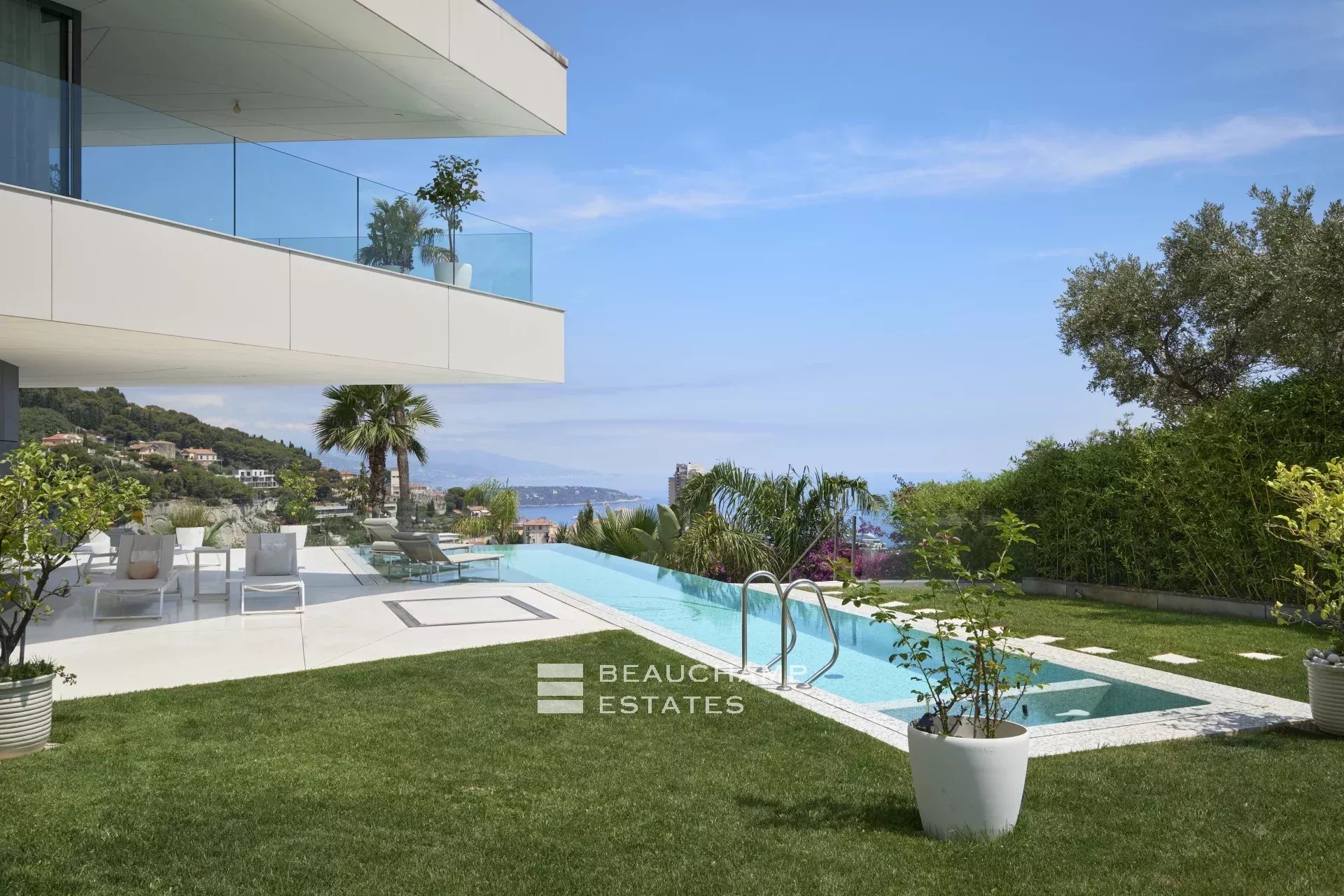 Villa on the Edge of Monaco Villa on the Edge of Monaco