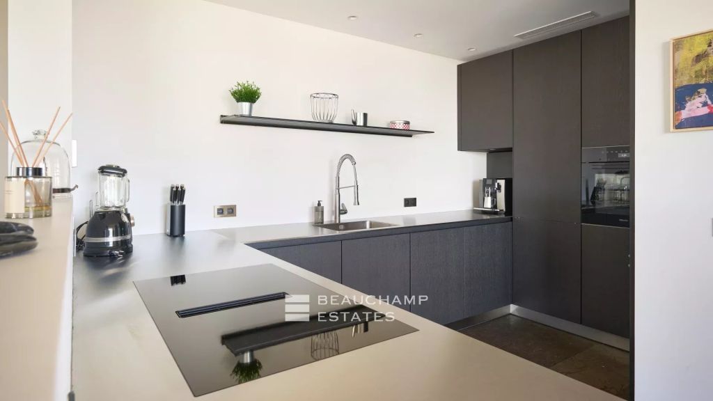 Sole agent – Contemporary Villa with Panoramic View