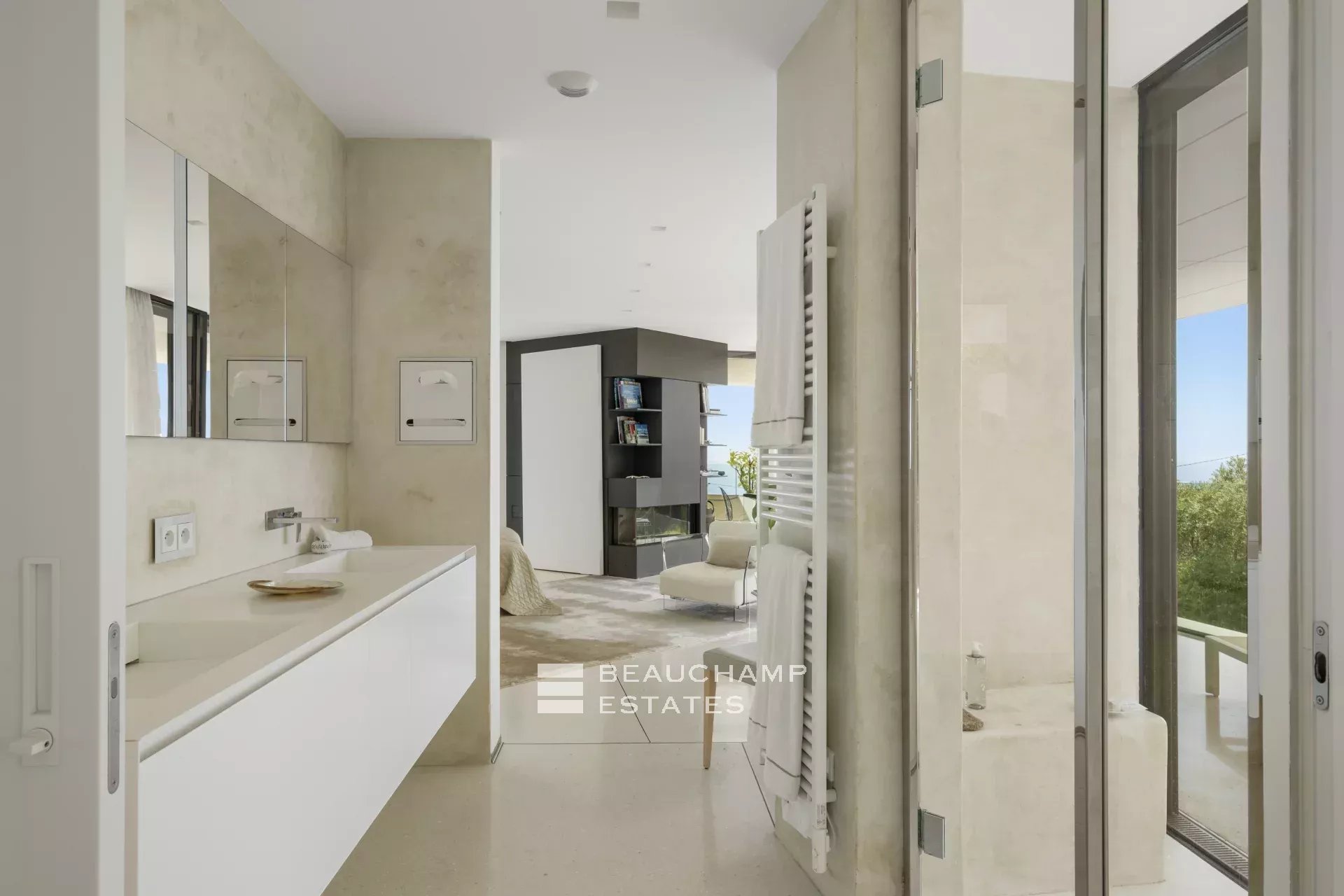 Villa on the Edge of Monaco Villa on the Edge of Monaco