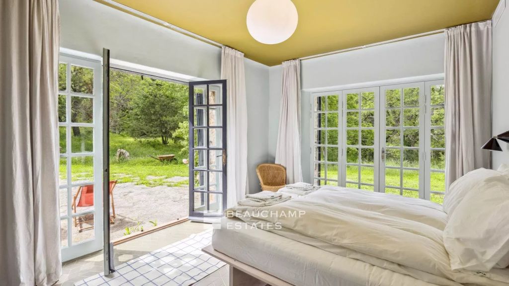 Charming property with outbuildings