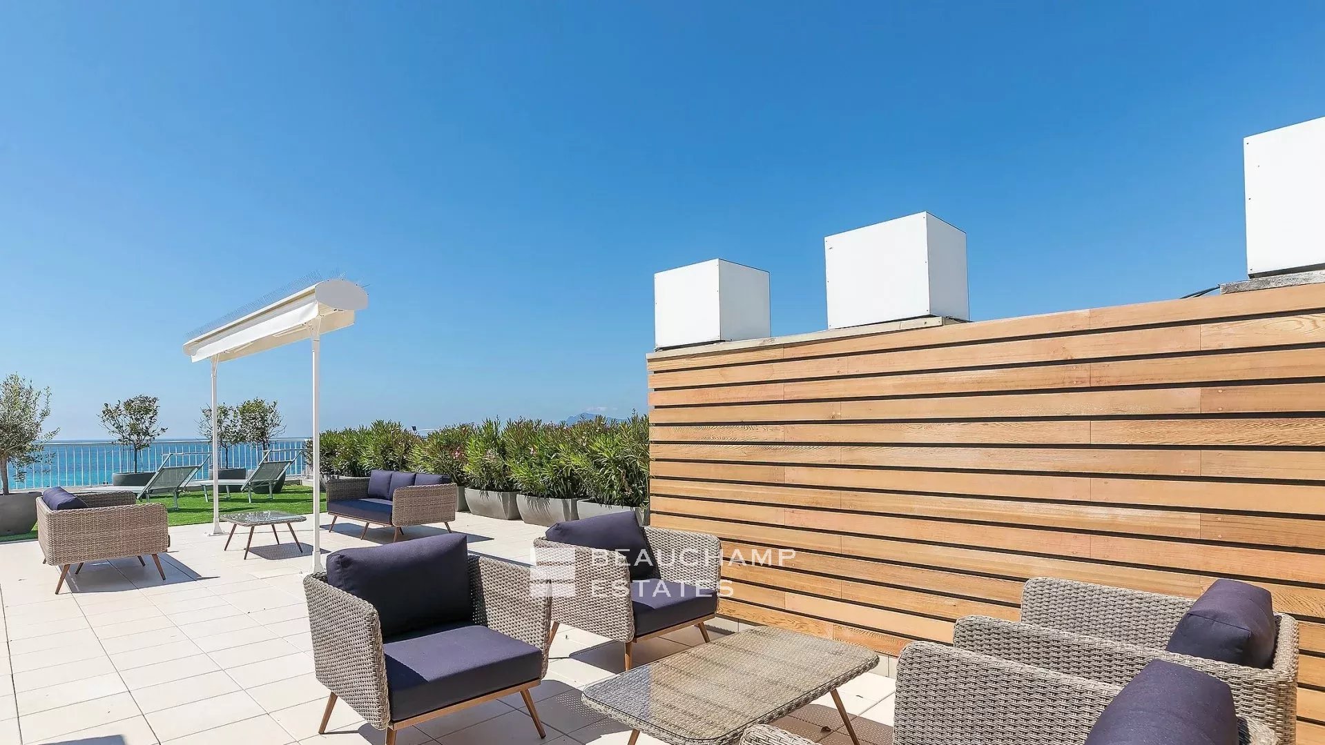 Cannes Palm Beach – Roof top apartment Cannes Palm Beach – Roof top apartment