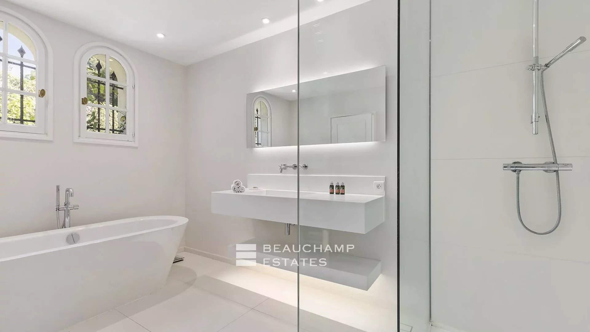 Cannes – Provençal Villa with 4 bedrooms Cannes – Provençal Villa with 4 bedrooms