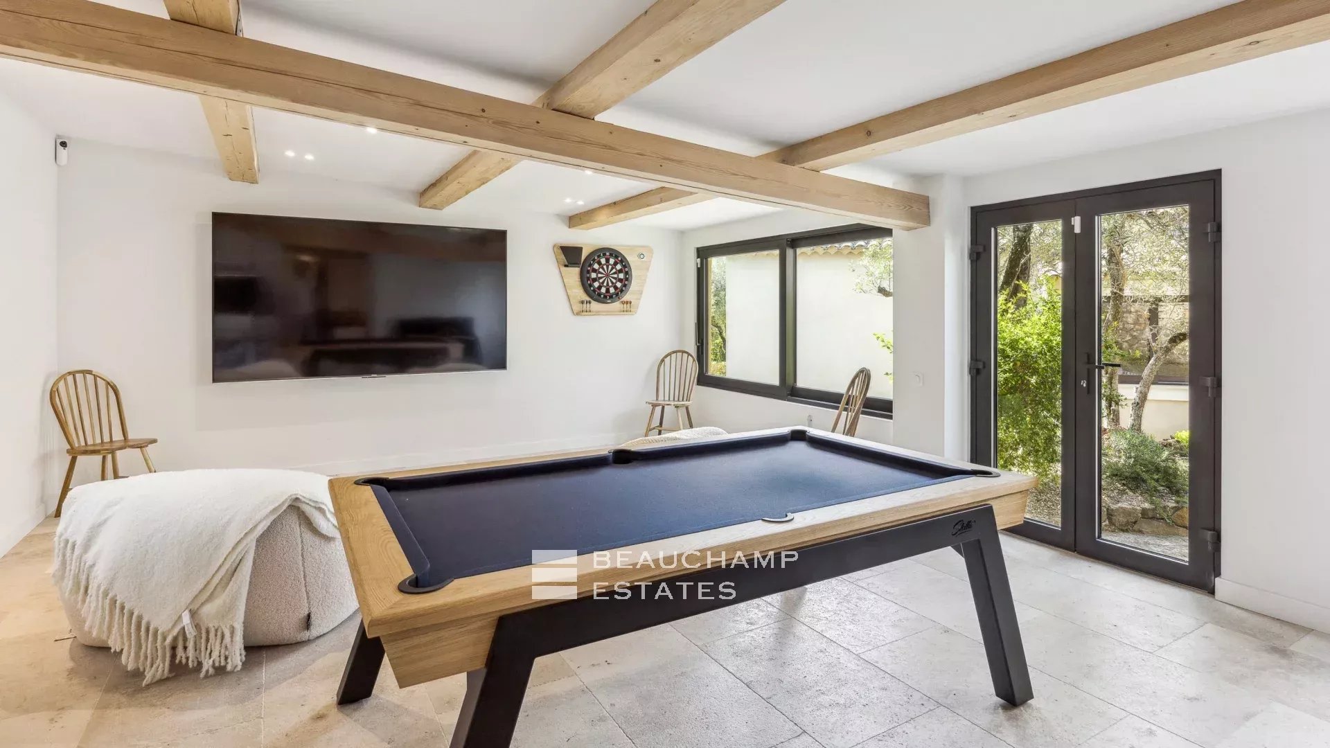 5-bedroom neo-Provencal villa in Opio 5-bedroom neo-Provencal villa in Opio